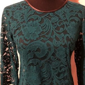 Bisou Bisou lace blouse